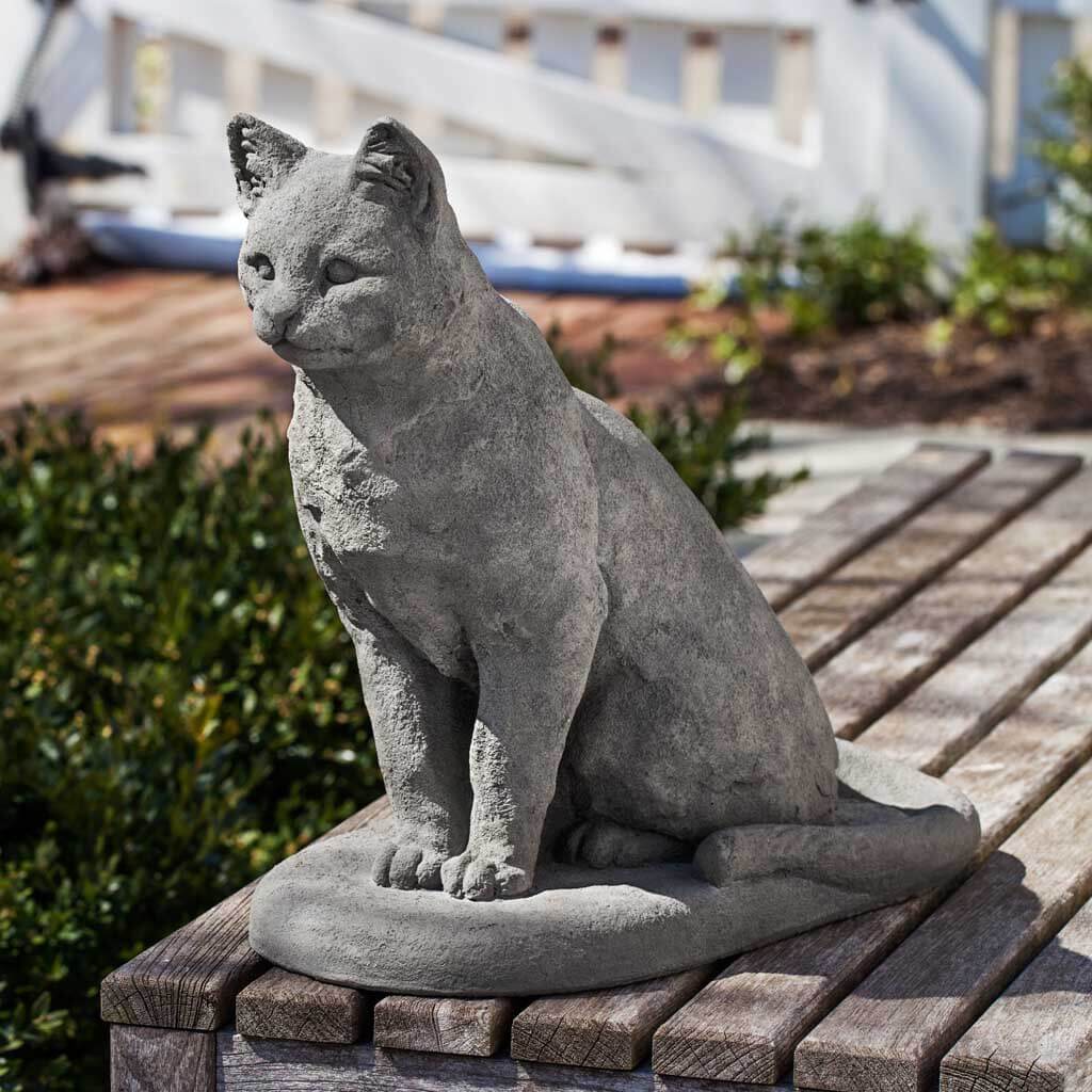 10 famous cat statues around the world on International Cat Day